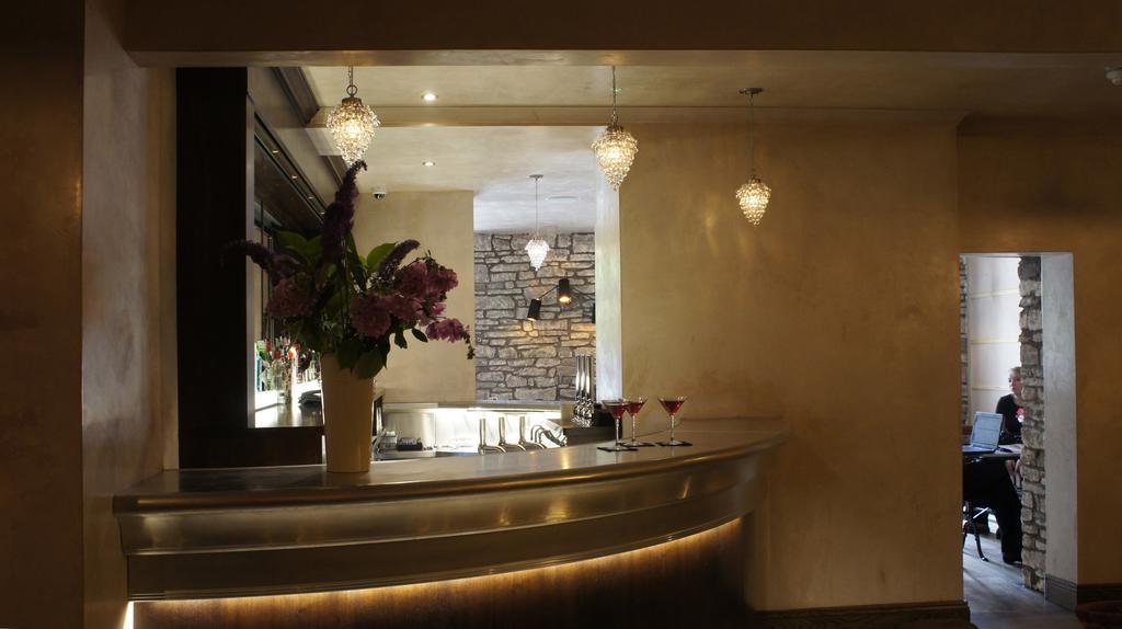 Abergavenny Hotel Екстер'єр фото