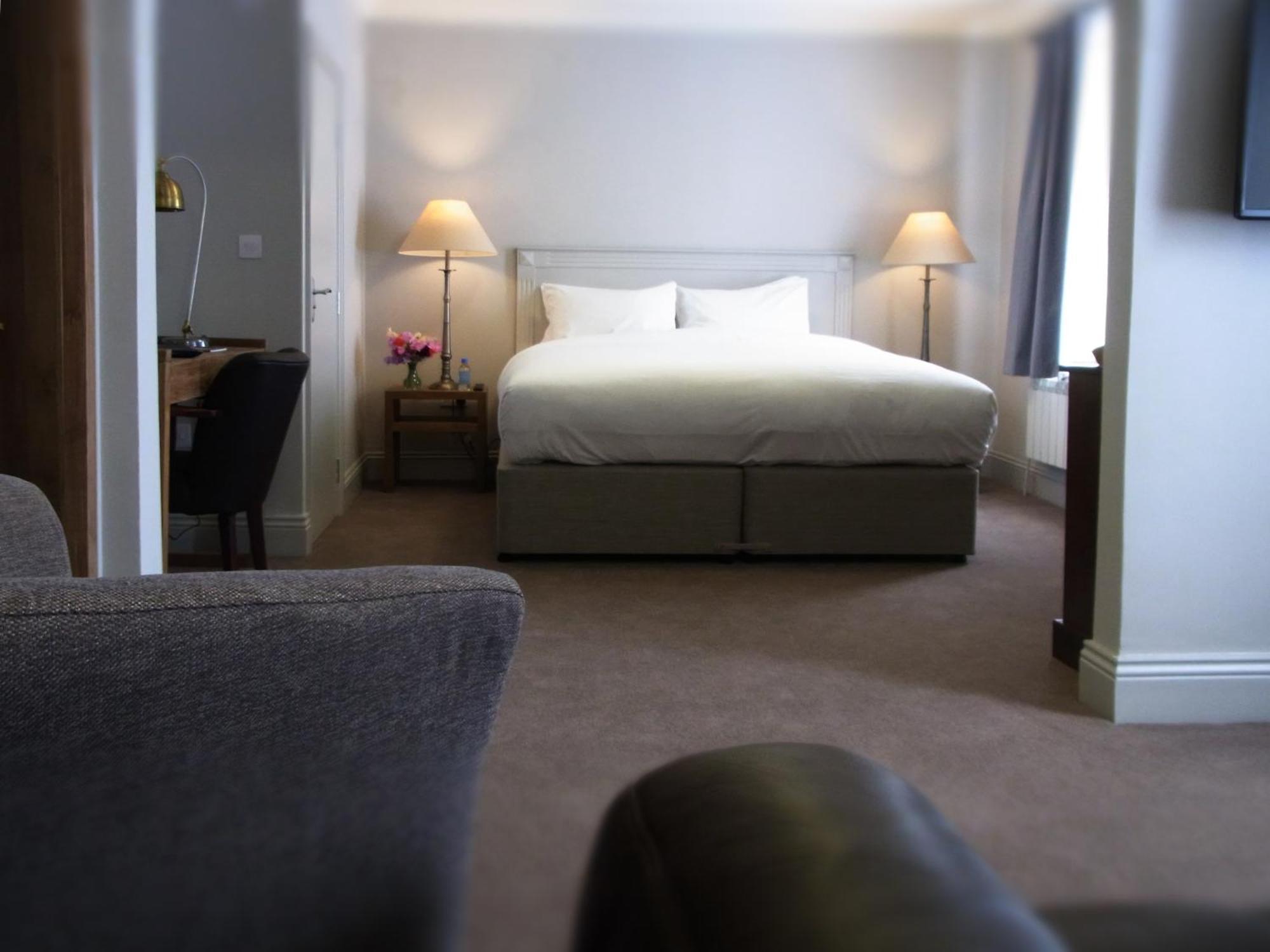 Abergavenny Hotel Екстер'єр фото